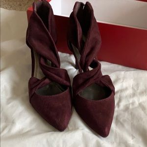 Burgundy Pumps Size 6 Medium